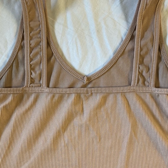 Shein Tan Ribbed V-Neck Cropped Tank Top - Picture 3 of 5